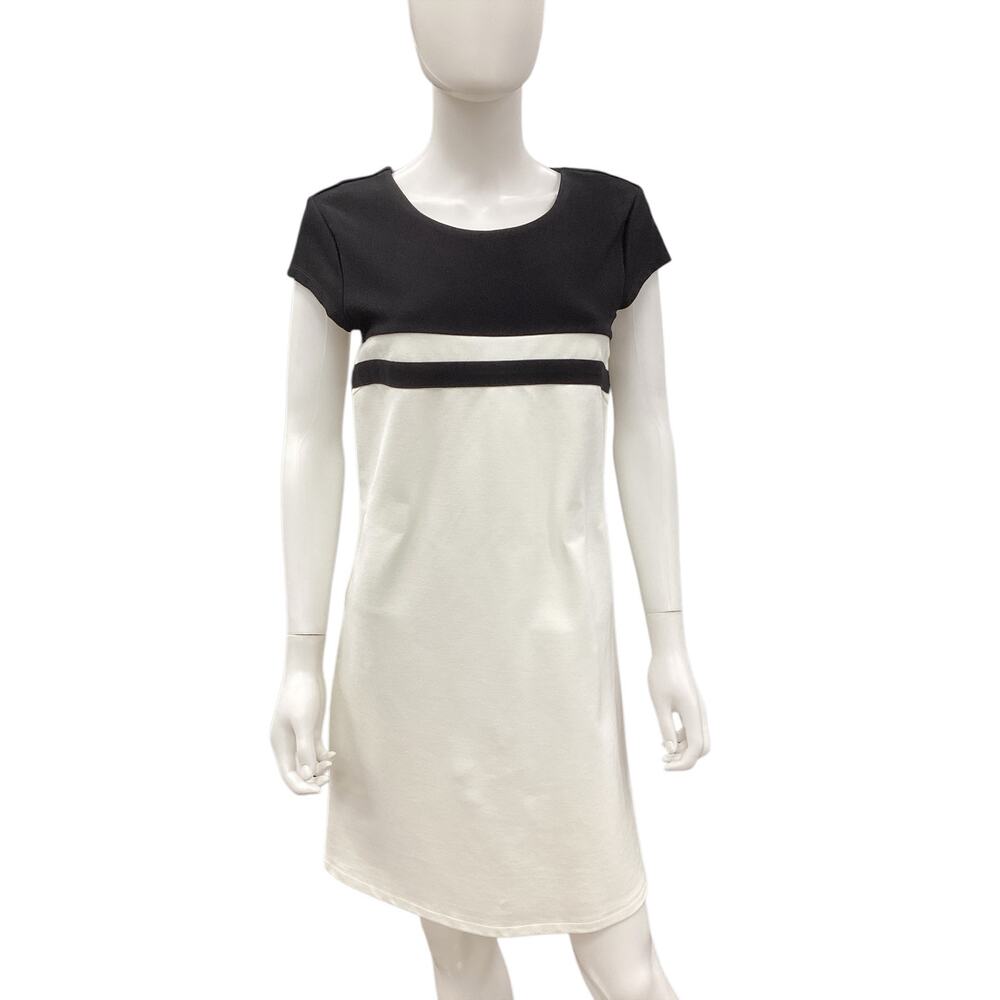 NWT JB By Julie Brown Dress Women’s Size S Cap Sleeves Right Above Knee B&W